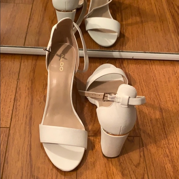 White heels - Picture 1 of 2